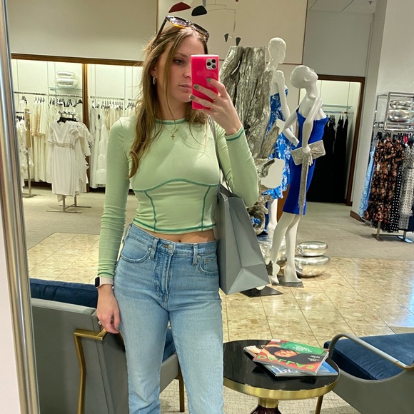 Aritzia Tops - Aritzia Sunday Best Top